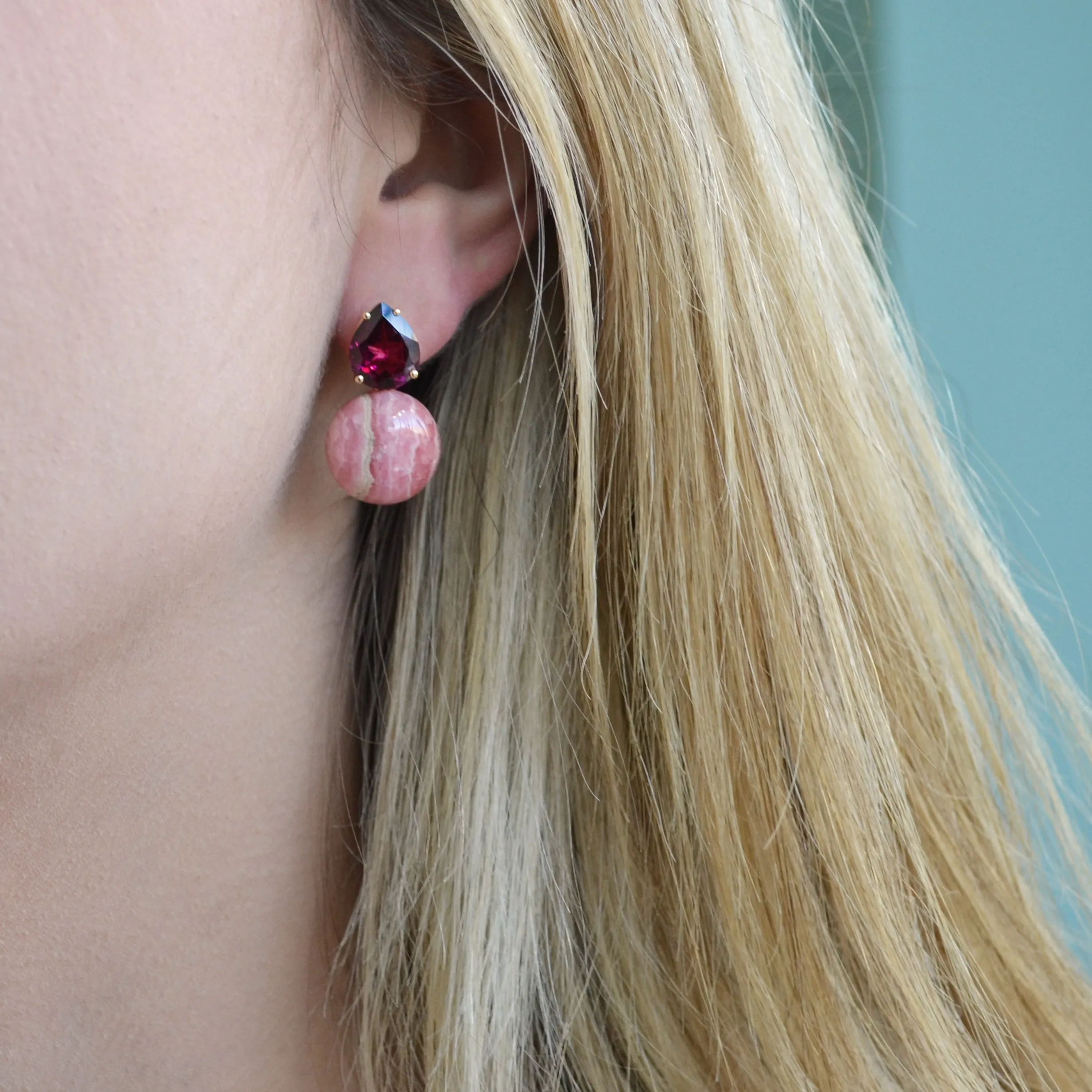 A & Furst - Bonbon - Drop Earrings with Rhodolite and Rhodochrosite, 18k Yellow Gold