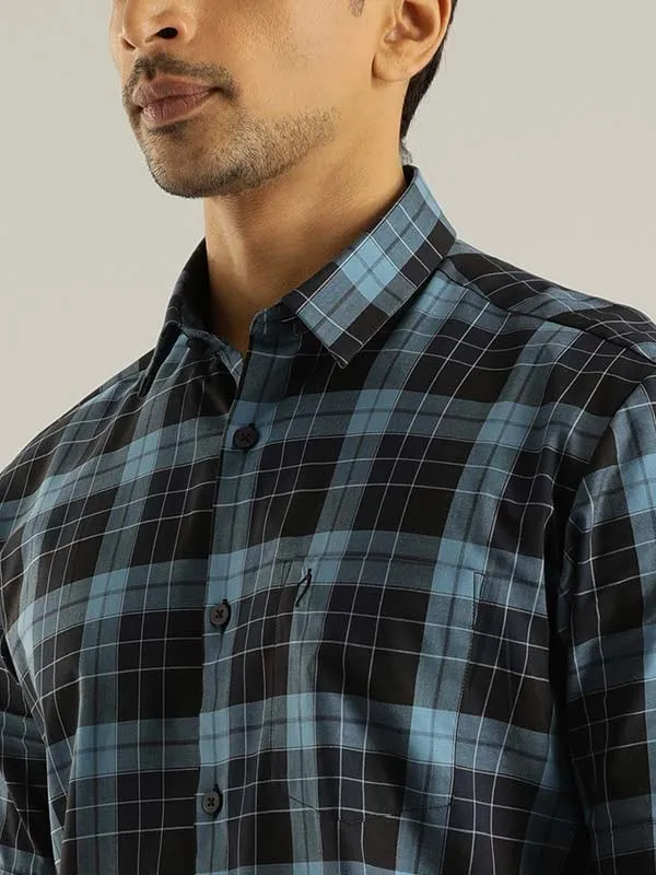 Men Checked Half Sleeve Cotton Shirt